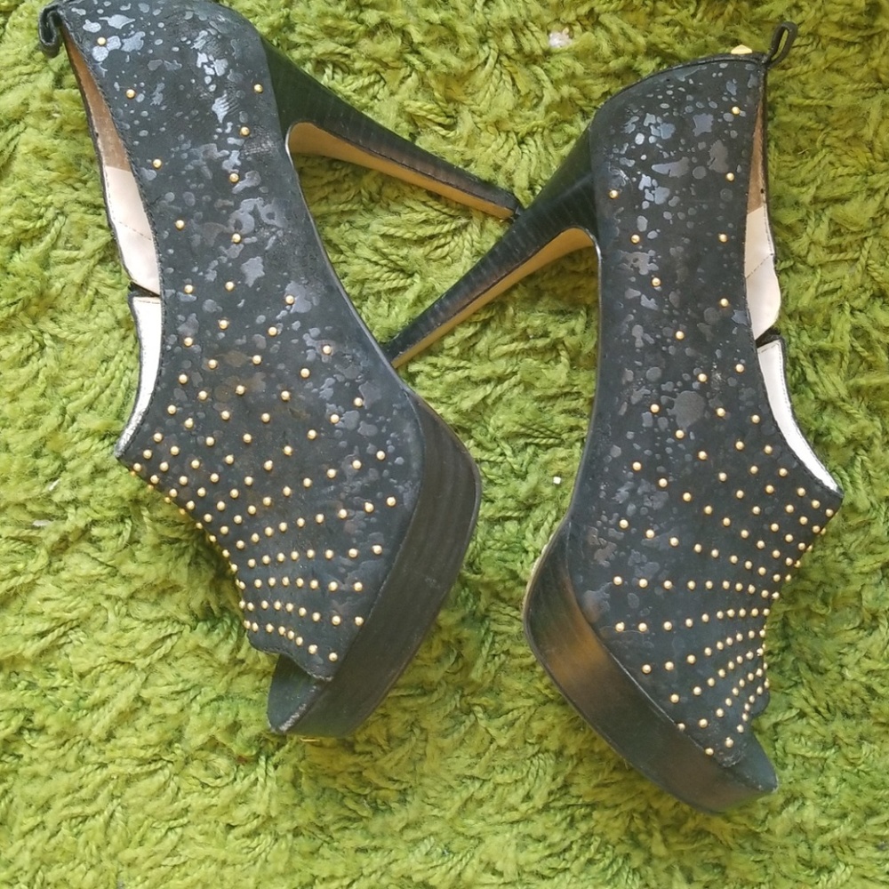 Studded Rachel Roy Keiko ankle booties